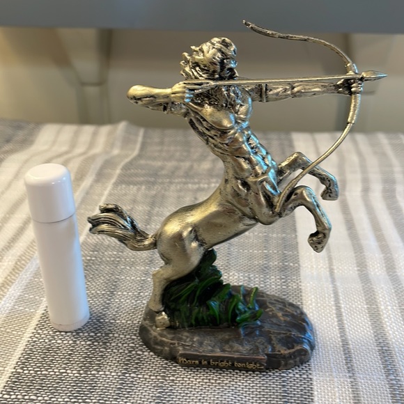 Harry Potter - Firenze the Centaur Statue from The Wizarding Trunk - Picture 4 of 5